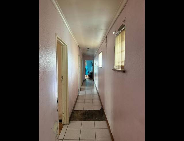 3 BEDROOM HOUSE FOR SALE IN BOSTON